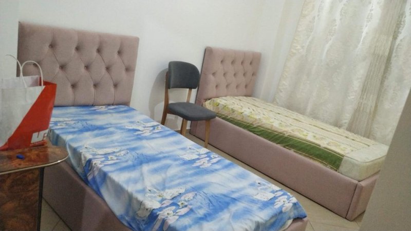 Tirane, jap me qera apartament 2+1+2 banjo Kati 1, 90 m² 40.000 Lek