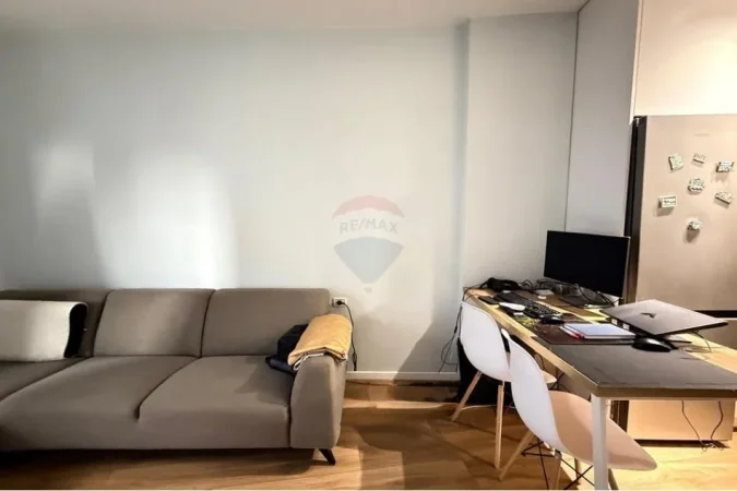 Tirane, shitet apartament 1+1 Kati 2, 105.000 € (prane Wellit)