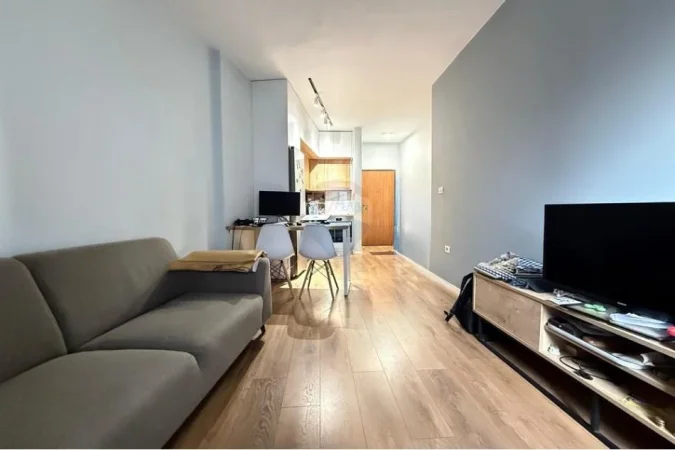 Tirane, shitet apartament 1+1 Kati 2, 105.000 € (prane Wellit)