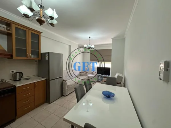 Durres, jepet me qera apartament 2+1 Kati 7, 75 m² 350 € (Plazh Iliria)
