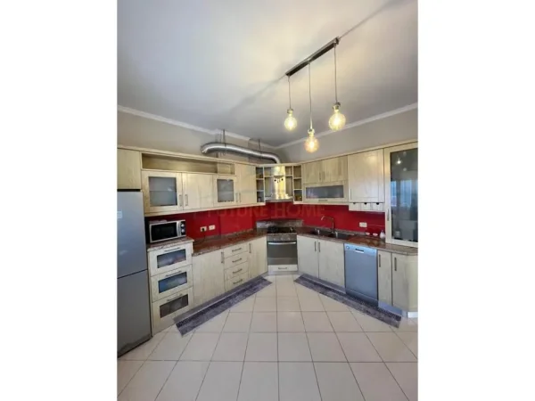 Durres, shitet apartament 1+1 Kati 6, 77 m² 73.000 € (Durres)