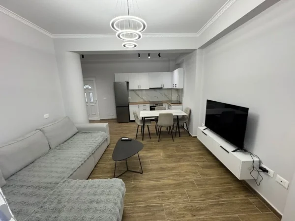 Tirane, jepet me qera apartament 1+1 Kati 2, 70 m² 400 € (Astir , prane Vila L)