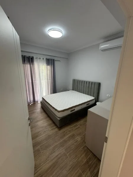 Tirane, jepet me qera apartament 1+1 Kati 2, 70 m² 400 € (Astir , prane Vila L)