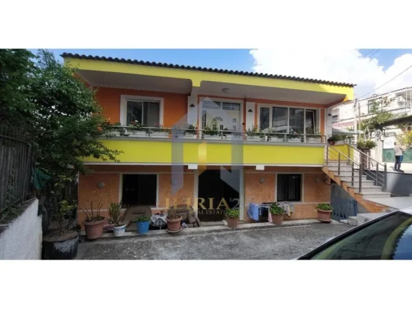 Tirane, shes Vile 5+1+Aneks+Ballkon Kati 2, 295 m² 320.000.000 € 