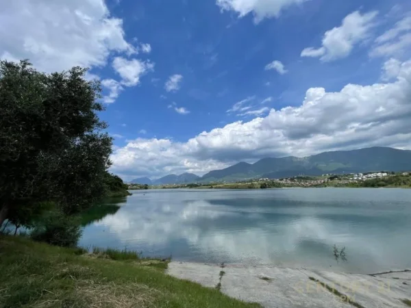 shitet apartament duplex Kati 2, 230 m² 375.000 € (residenca swan lake)