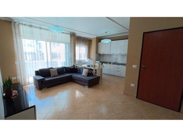 Tirane, shitet apartament 2+1 Kati 4, 96 m² 149.000 € (Rr. Astrit Losha)
