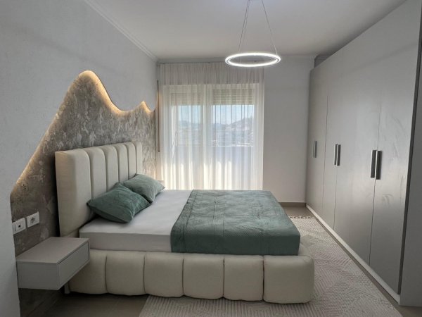 Tirane, shitet apartament 2+1 Kati 6, 118 m² 163.000 € (Rruga Loni Ligori)