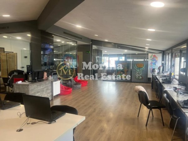 Tirane, jepet me qera ambjent biznesi Kati 7, 250 m² 2.500 € (Tregu Elektrik)