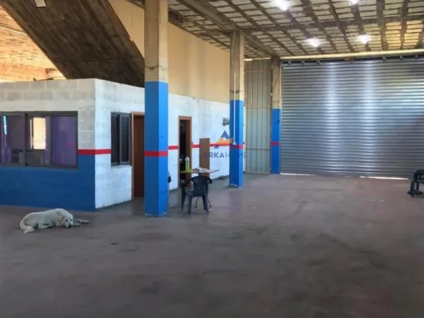 Shqiperi, jepet me qera magazine Kati 2, 600 m² 1.300 € (STACIONI I TRENIT,VORË)