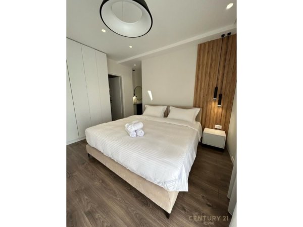 Tirane, jepet me qera apartament 2+1 Kati 7, 146 m² 1.550 € (TEK VILA GOLD)