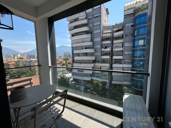 Tirane, jepet me qera apartament 2+1 Kati 7, 146 m² 1.550 € (TEK VILA GOLD)