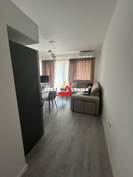 Tirane, jepet me qera apartament 2+1 , 85 m² 650 € 
