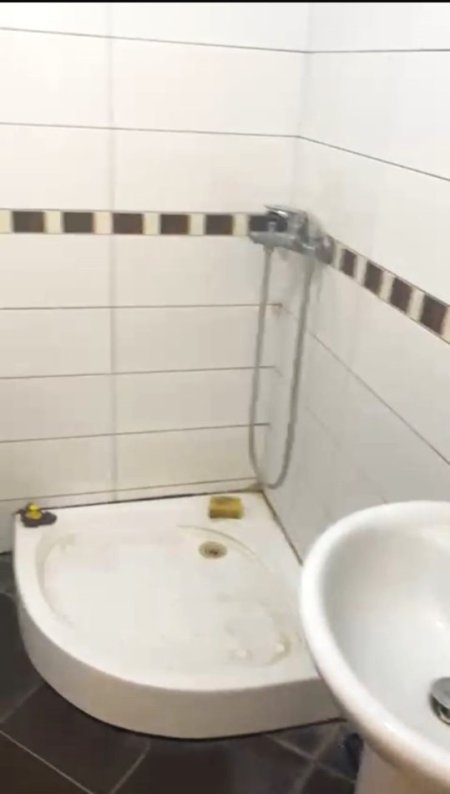 Tirane, jepet me qera apartament 1+1+Ballkon Kati 7, 65 m² 360 € (Bulevardi Kashar)