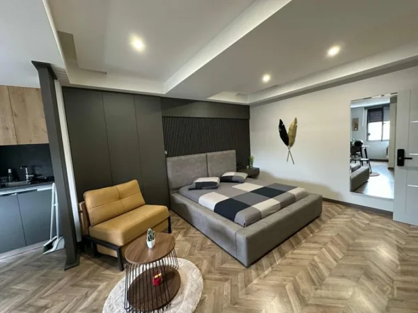 Tirane, jepet me qera garsonier Kati 3, 100 m² 1.500 € (Rr. Sulejman Pitarka)