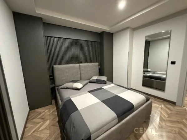 Tirane, jepet me qera garsonier Kati 3, 100 m² 1.500 € (Rr. Sulejman Pitarka)