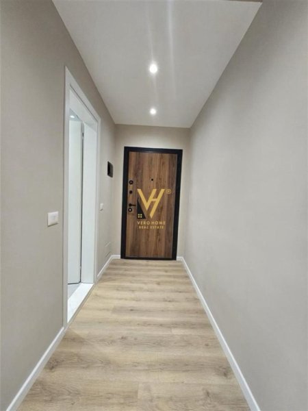 Tirane, shitet apartament 2+1+Ballkon Kati 4, 79 m² 195.000 € (PAZARI I RI)
