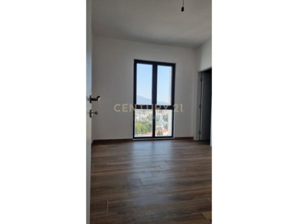 Tirane, shes apartament 3+1 Kati 11, 123 m² 221.400 € (kompleksi arlis farmacia 10)