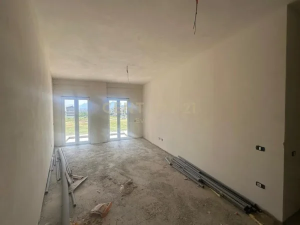 Tirane, shitet apartament 1+1 Kati 1, 91 m² 145.850 € (Porta Tirana e Re, Residence, ne zonen e Saukut te Vjeter)