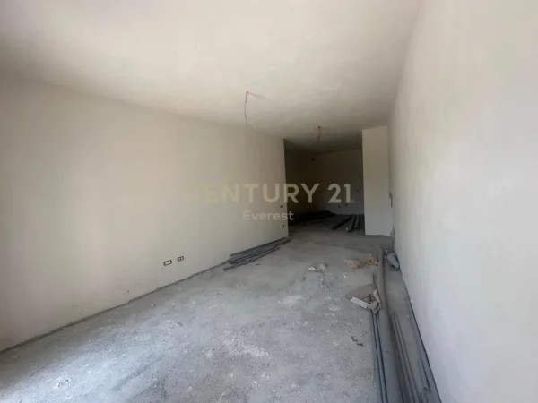 Tirane, shitet apartament 1+1 Kati 1, 91 m² 145.850 € (Porta Tirana e Re, Residence, ne zonen e Saukut te Vjeter)