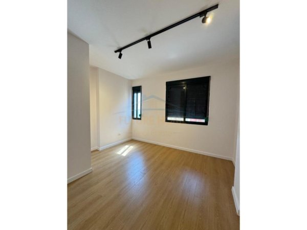 Durres, shitet apartament 2+1+Ballkon Kati 5, 94 m² 235.000 € (Vollga, Durres)