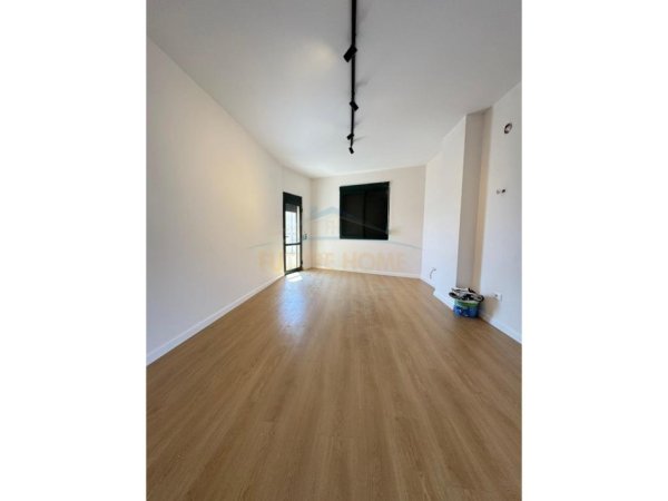 Durres, shitet apartament 2+1+Ballkon Kati 5, 94 m² 235.000 € (Vollga, Durres)