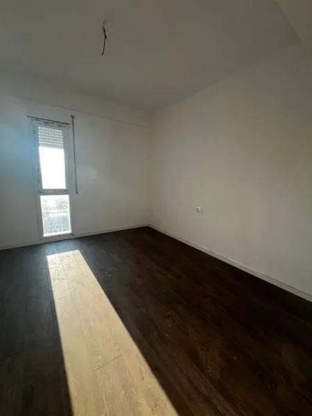 Tirane, shitet apartament 2+1 Kati 6, 83 m² 135.000 € (unaza e re astir)