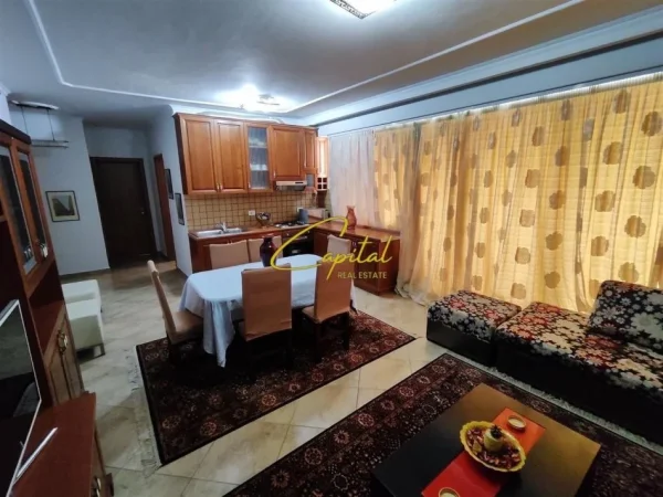 Tirane, jepet me qera apartament 2+1 Kati 3, 80 m² 850 € (RRUGA E KAVAJES)