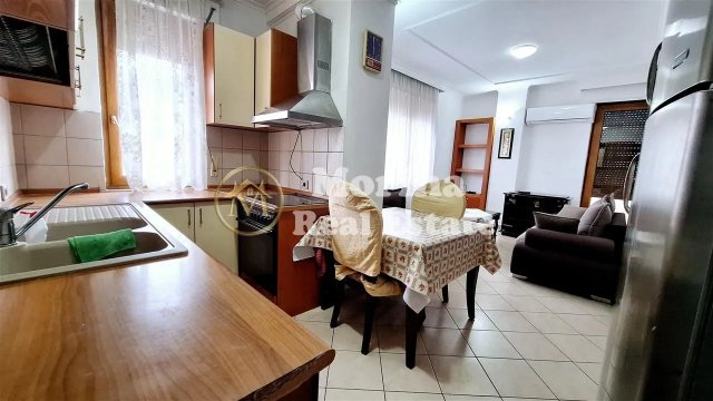 Tirane, jepet me qera apartament 1+1 Kati 6, 60 m² 450 € (Rruga e Barrikadave)