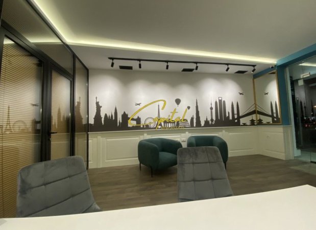 Tirane, jepet me qera zyre Kati 0, 55 m² 700 € (BRRYLI)