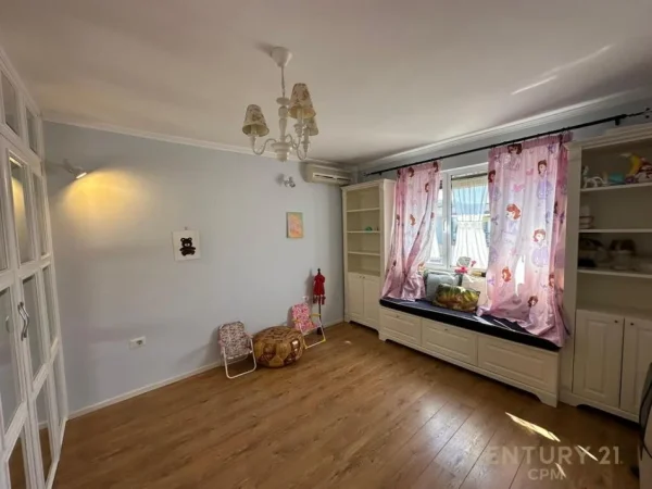 Tirane, shitet apartament 2+1 Kati 5, 90 m² 135.000 € 