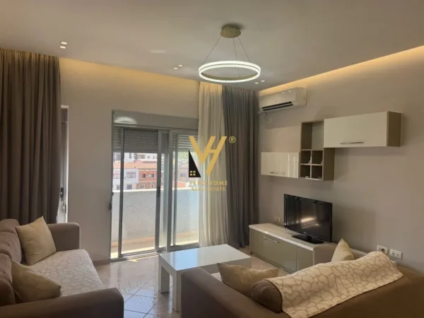 Tirane, jepet me qera apartament 2+1+Ballkon Kati 5, 90 m² 650 € (SHKOLLA E BASHKUAR)