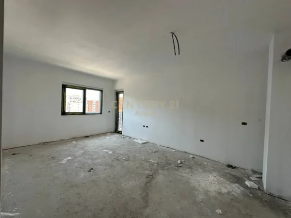 Tirane, shitet apartament 1+1 Kati 6, 77 m² 169.000 € 