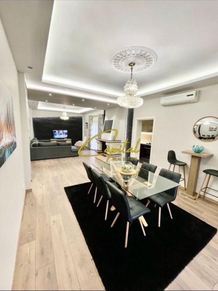 Tirane, shitet Vile 3 Katshe Kati 4, 700 m² 1.500.000 € (APITALI AMERIKAN 2)