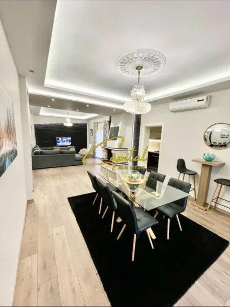 Tirane, shitet Vile 3 Katshe Kati 4, 700 m² 1.500.000 € (SPITALI AMERIKAN 2)
