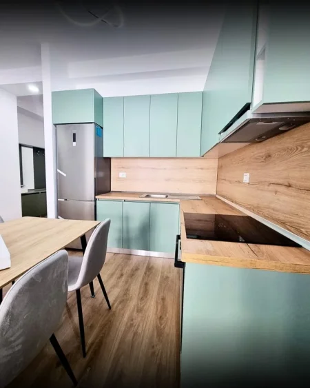 Tirane, jepet me qera apartament 2+1+Ballkon , 500 € 