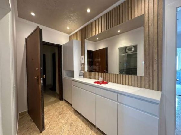 Tirane, jepet me qera apartament 2+1+BLK 120 m² 800 Euro (Don Bosko)