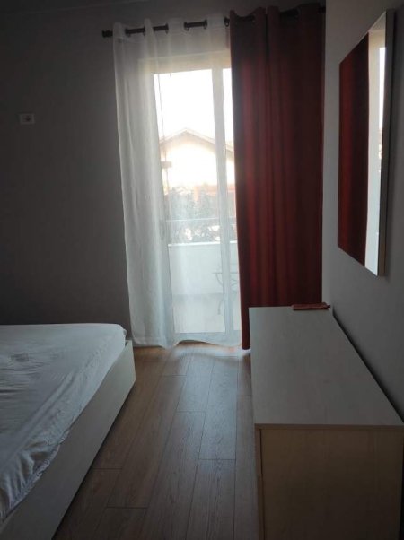 Tirane, jepet me qera apartament 1+1+BLK Kati 1, 50 m² 450 Euro
