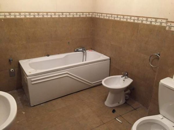 Tirane, jepet me qera apartament 5+1+BLK Kati 5, 170 m² 45.000 Leke (Dibres)