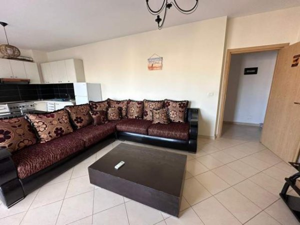 Tirane, jepet me qera apartament 2+1+BLK Kati 6, 85 m² 400 Euro