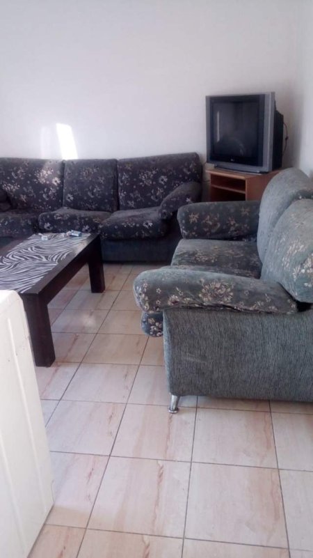 Tirane, jepet me qera apartament 1+1+BLK Kati 3, 65 m² 25.000 Leke (rruga Stefe Curani)