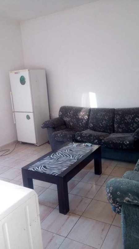 Tirane, jepet me qera apartament 1+1+BLK Kati 3, 65 m² 25.000 Leke (rruga Stefe Curani)