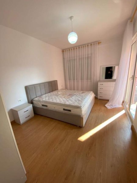 Tirane, jepet me qera apartament 2+1+BLK Kati 3, 106 m² 500 Euro (Sima-Com)