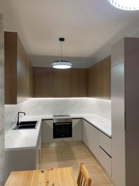 Tirane, jepet me qera apartament 2+1 Kati 0, 150 m² 800 Euro