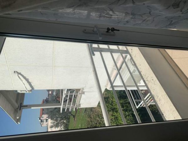 Tirane, jepet me qera apartament 1+1+BLK Kati 2, 60 m² 300 Euro (Selite prane Eleonores)