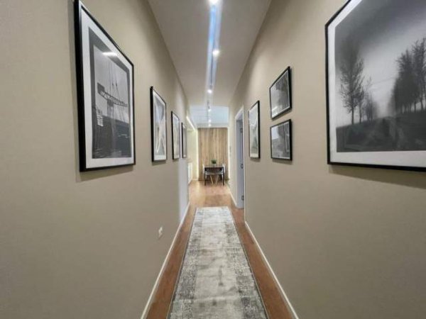 Tirane, jepet me qera apartament 2+1+BLK Kati 7, 90 m² 850 Euro (Jordan Misja)