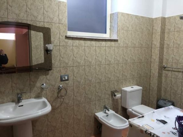 Tirane, jepet me qera Vile 1+1+BLK Kati 1, 65 m² 45.000 Leke (Bulevardi Zogu I)