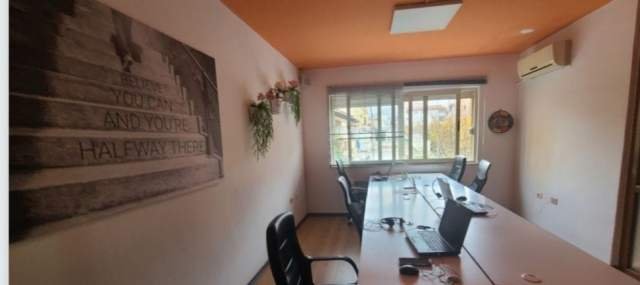 Tirane, jepet me qera ambjent biznesi Kati 2, 100 m² 600 Euro