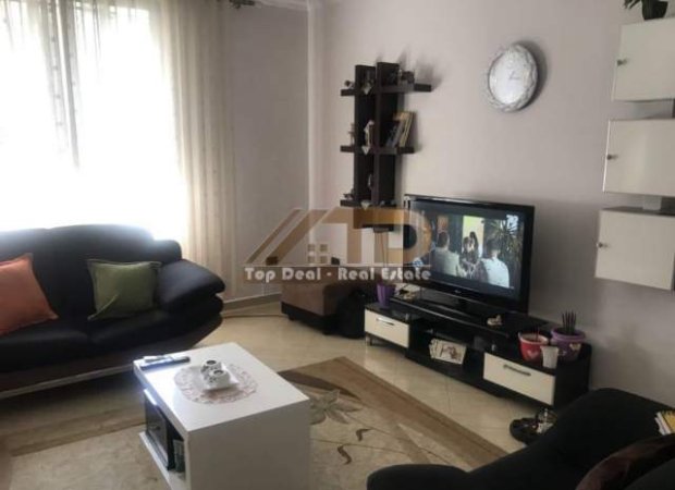 Tirane, jepet me qera apartament 2+1+BLK Kati 2, 100 m² 450 Euro