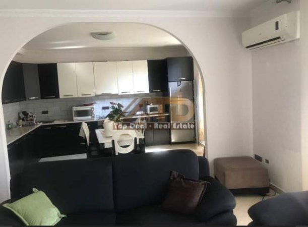 Tirane, jepet me qera apartament 2+1+BLK Kati 2, 100 m² 450 Euro