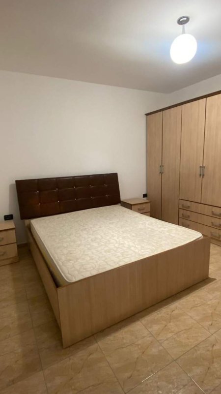 Tirane, jepet me qera apartament 2+1+BLK Kati 3, 100 m² 400 Euro